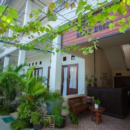 Mae Mae Beach House Batununggul Kültér fotó