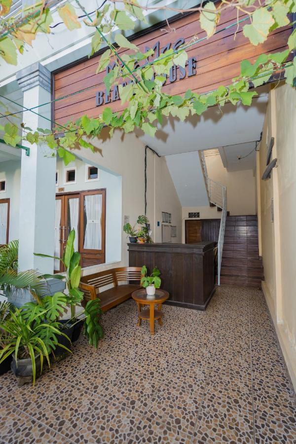 Mae Mae Beach House Batununggul Kültér fotó